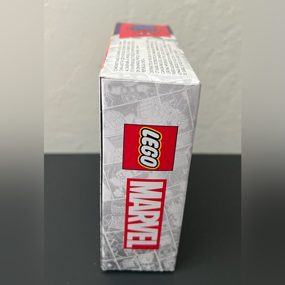 Lego 76275 Marvel Motorcycle Chase: Spider-Man vs. Venom Doc Ock - Picture 2 of 4